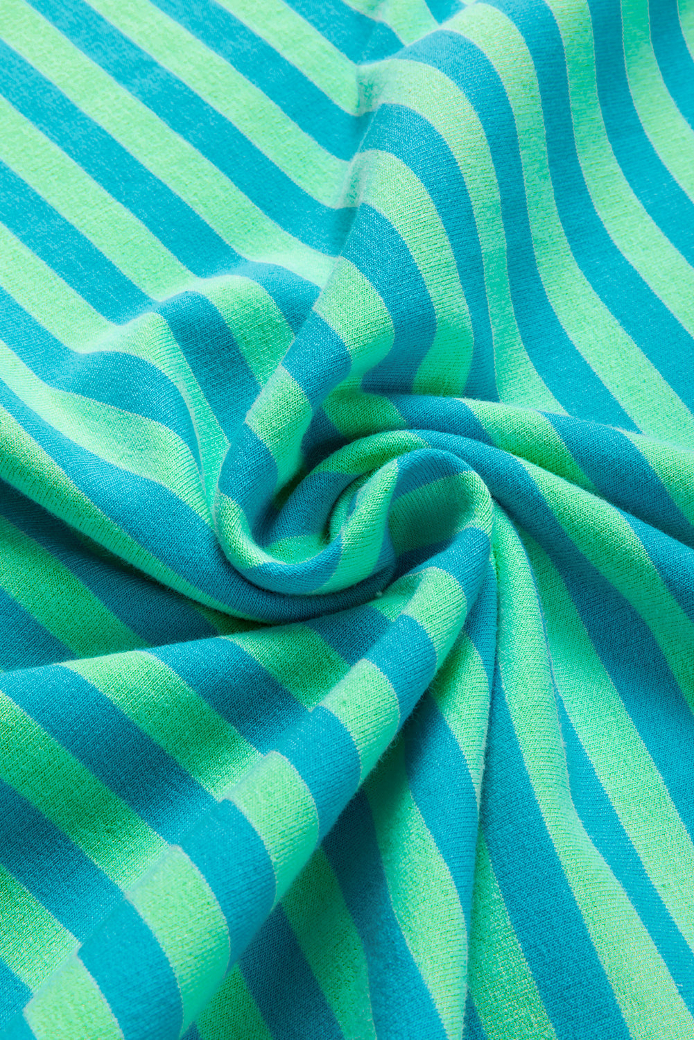 AS | Swobodny i stylowy sweter zimowy
