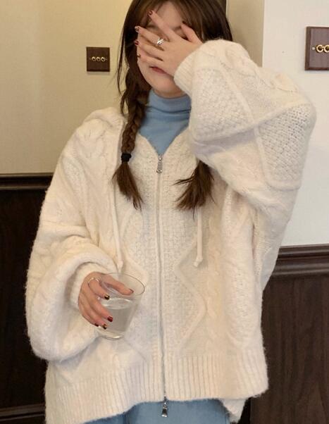 LB | Nowoczesny i modny sweter zimowy