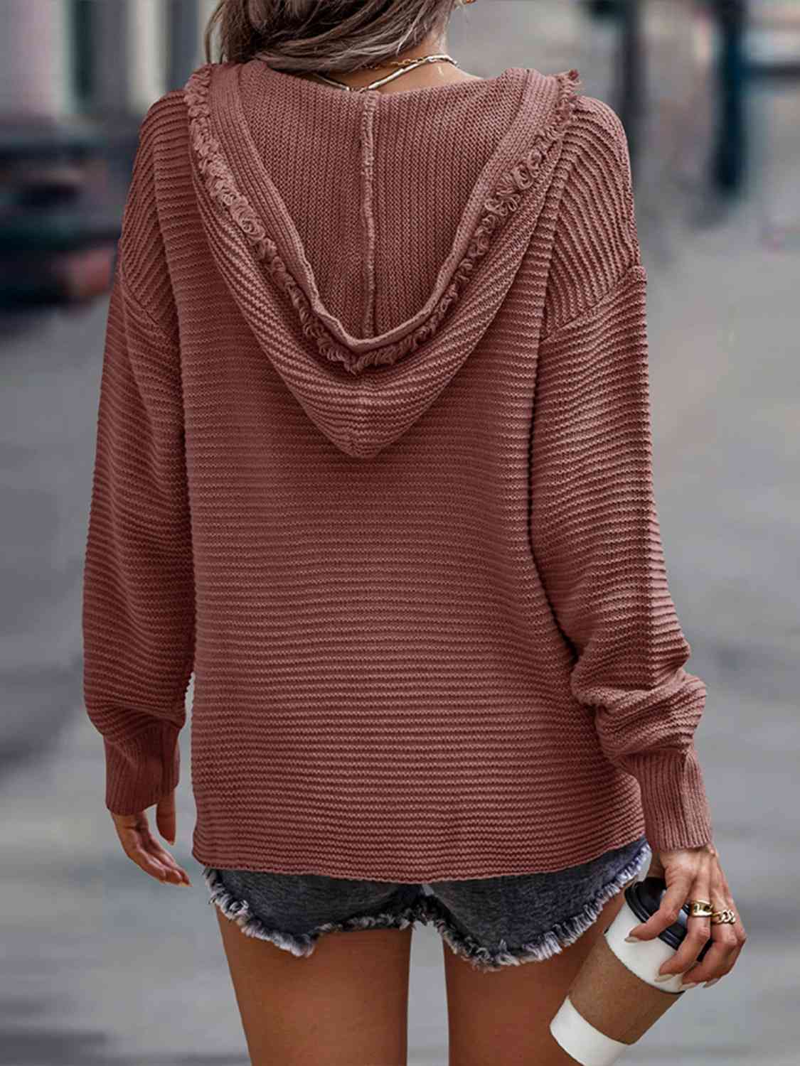 LB | Modny i minimalistyczny sweter zimowy