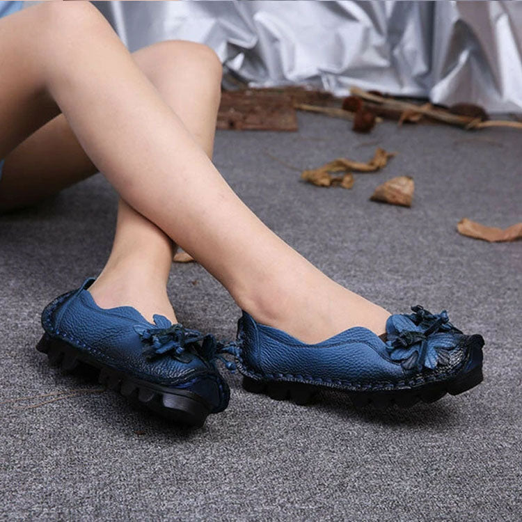 LB | Efektowne buty na co dzień z kwiatowymi detalami
