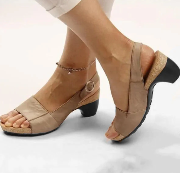 LB | Otwarte sandały slingback z blokowym obcasem