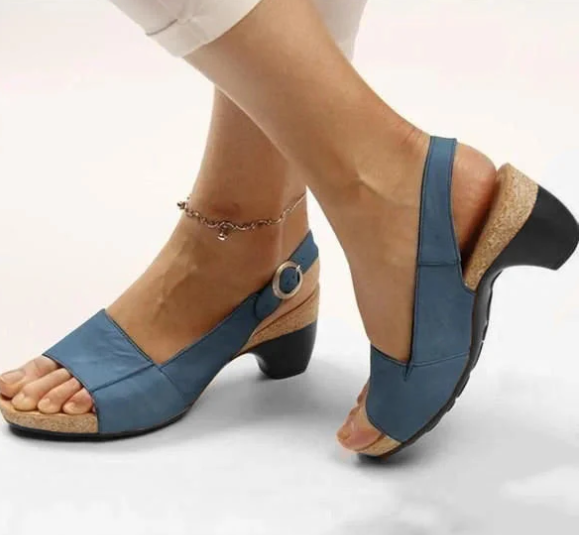 LB | Otwarte sandały slingback z blokowym obcasem