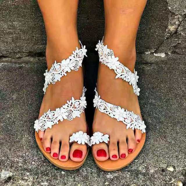 LB | Eleganckie koronkowe sandały