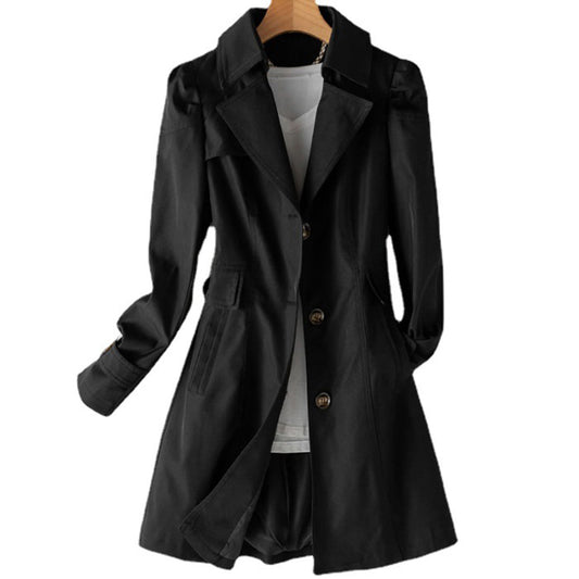Voorkant beige lange windjack en regenjas voor dames