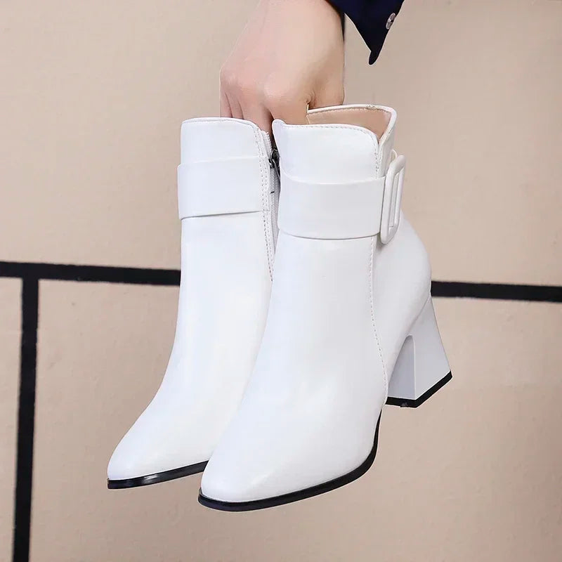 Smukłe i wspierające ortopedyczne Buty