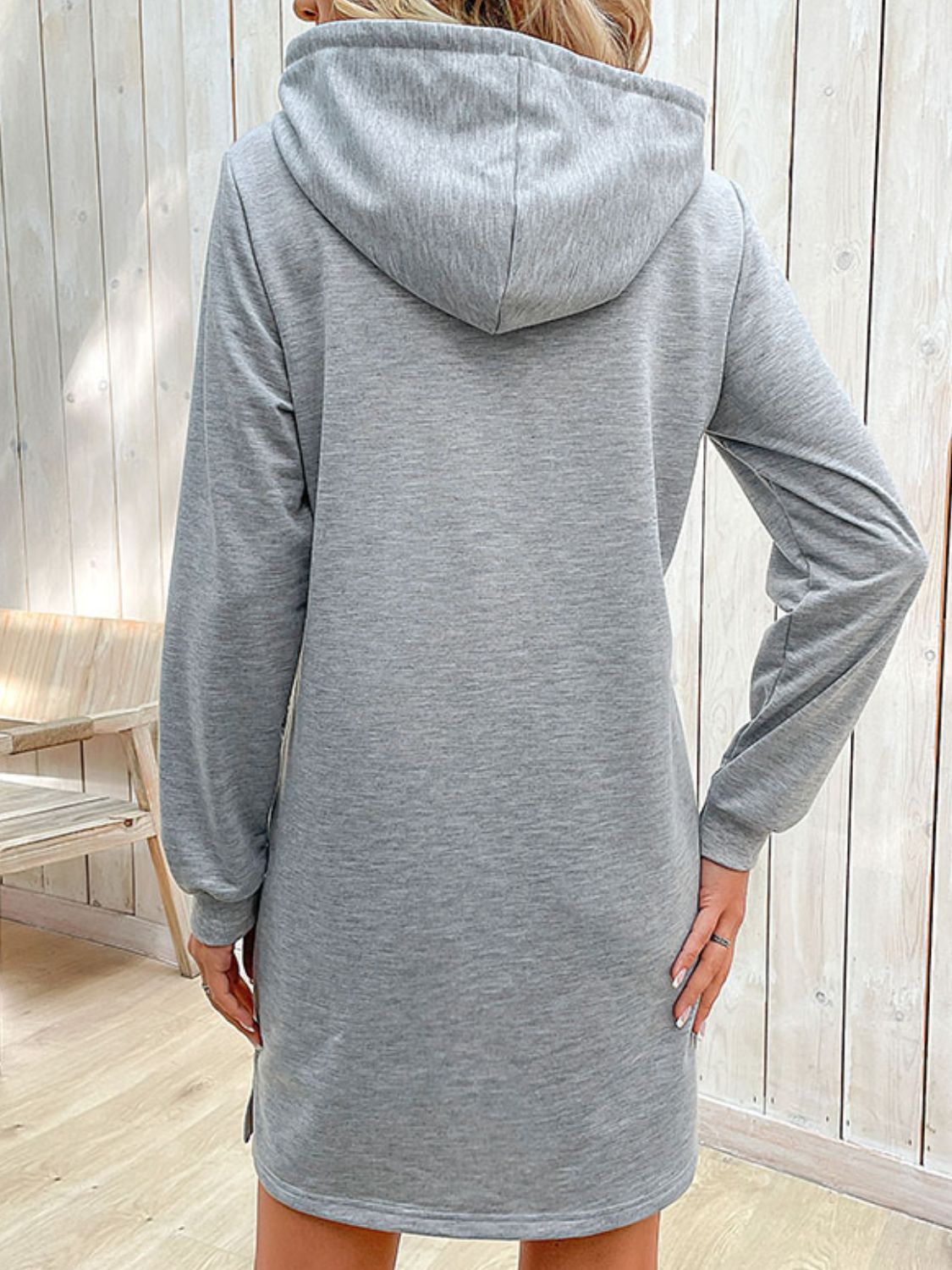 LB | Prosta i stylowa bluza z kapturem