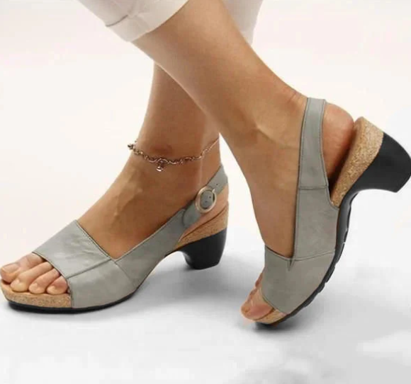 LB | Otwarte sandały slingback z blokowym obcasem
